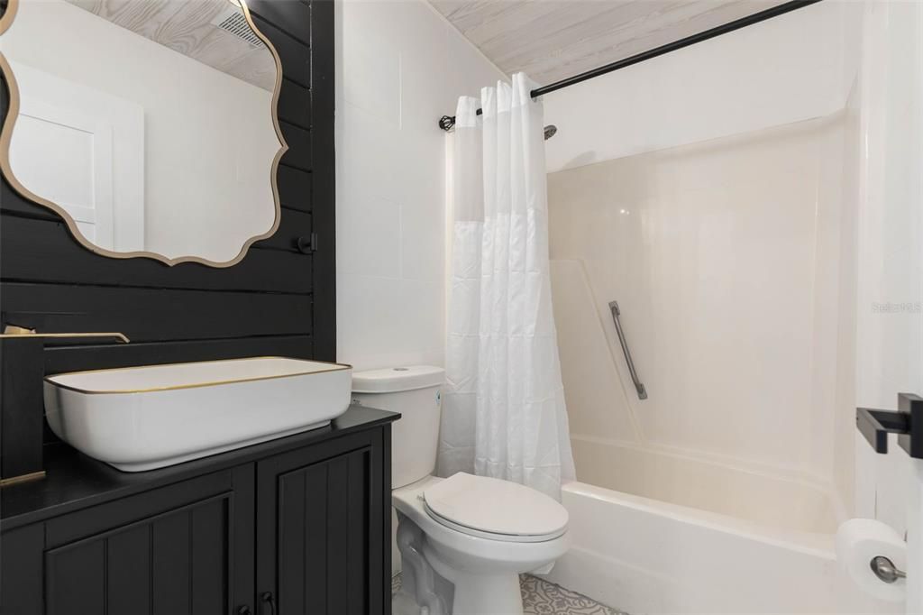 For Sale: $269,900 (3 beds, 2 baths, 1412 Square Feet)