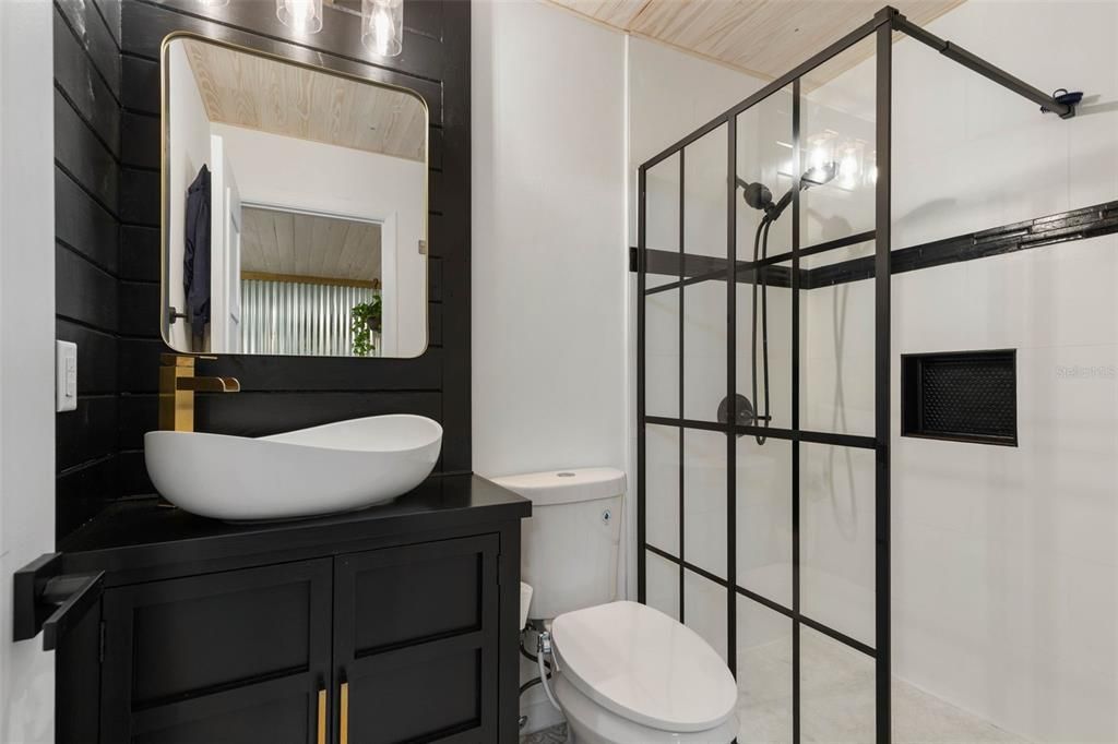 For Sale: $269,900 (3 beds, 2 baths, 1412 Square Feet)
