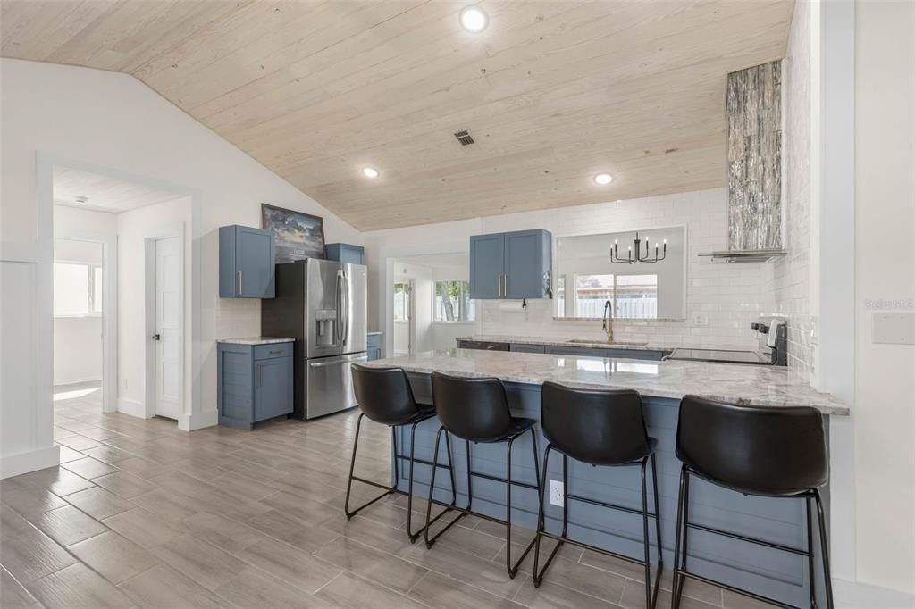 For Sale: $269,900 (3 beds, 2 baths, 1412 Square Feet)