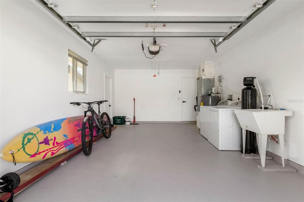 For Sale: $269,900 (3 beds, 2 baths, 1412 Square Feet)