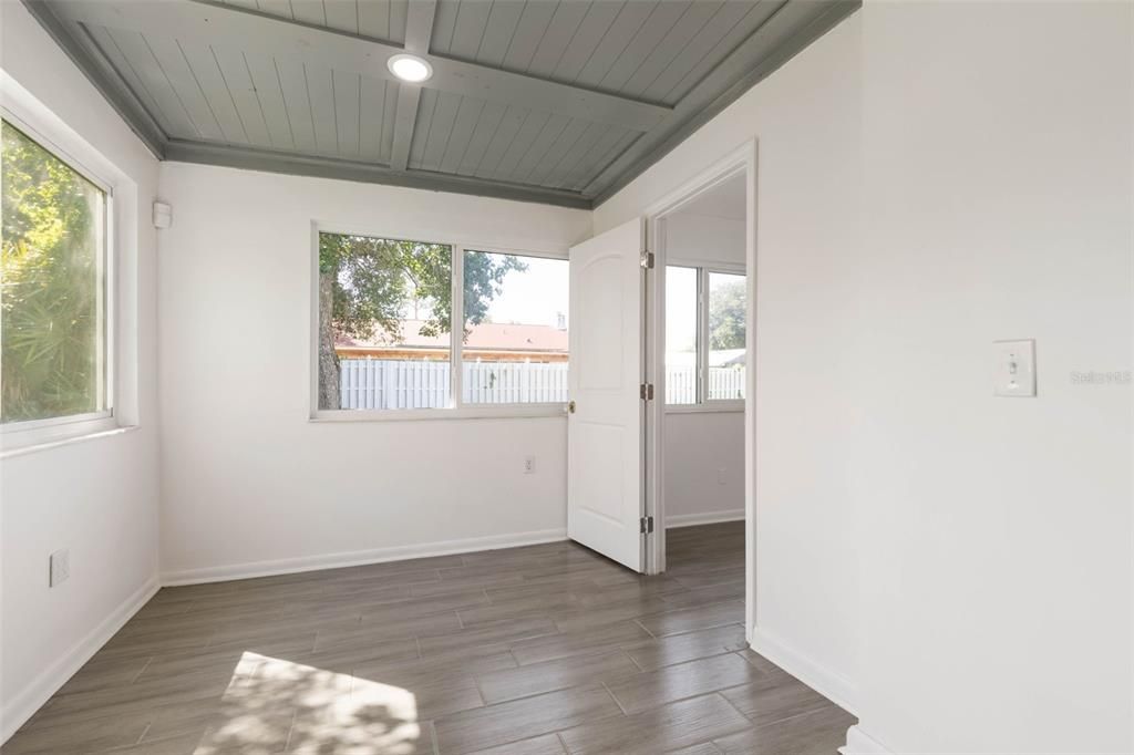 For Sale: $269,900 (3 beds, 2 baths, 1412 Square Feet)