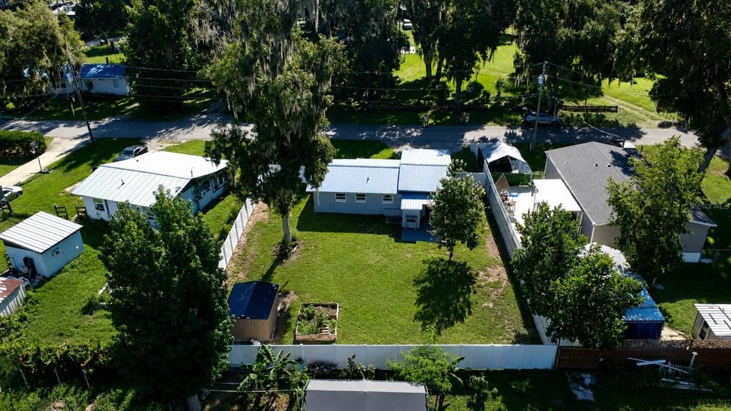 For Sale: $220,000 (2 beds, 1 baths, 766 Square Feet)