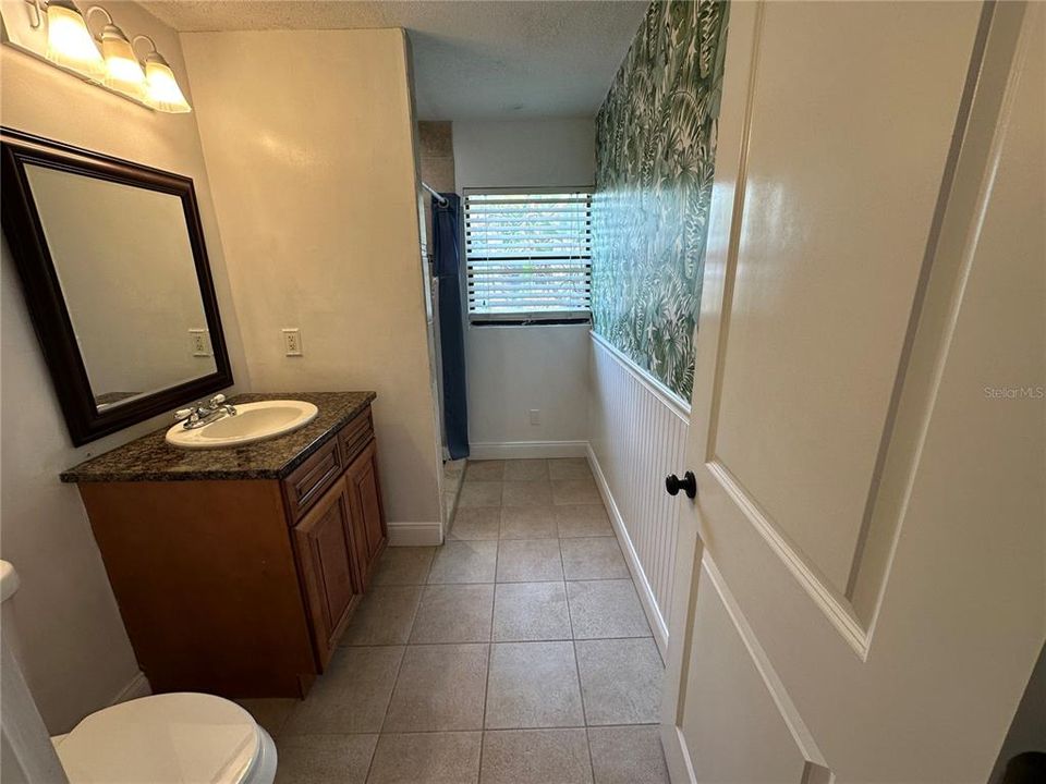 For Sale: $320,000 (2 beds, 2 baths, 1196 Square Feet)