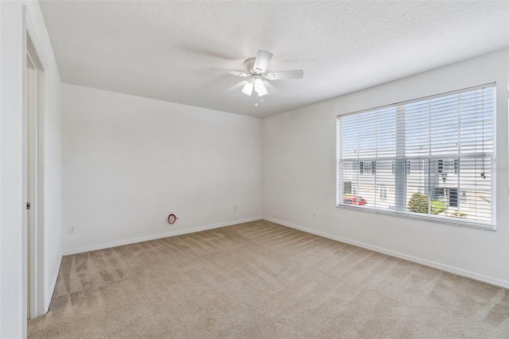 В аренду: $1,895 (2 спален, 2 ванн, 1278 Квадратных фут)