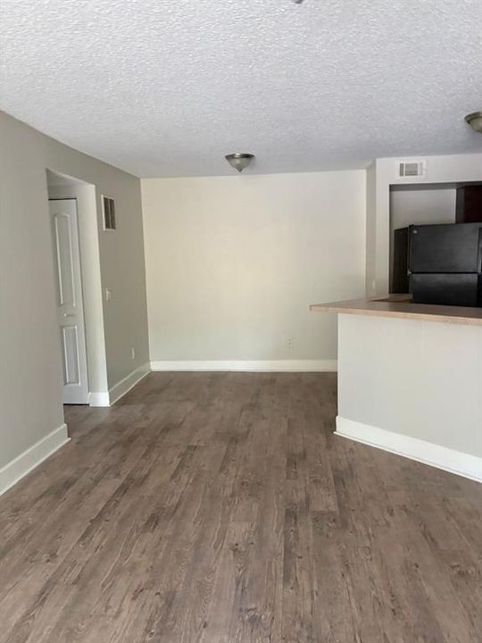 For Rent: $1,850 (3 beds, 2 baths, 1253 Square Feet)