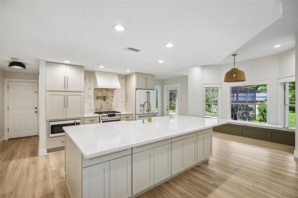 For Sale: $779,900 (5 beds, 3 baths, 2686 Square Feet)