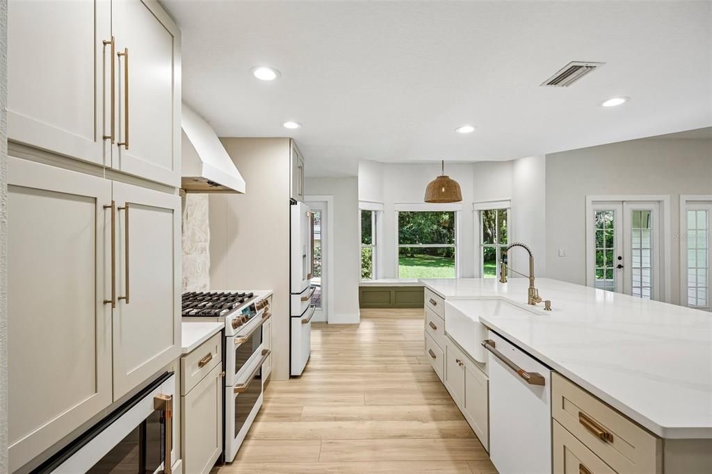 For Sale: $779,900 (5 beds, 3 baths, 2686 Square Feet)