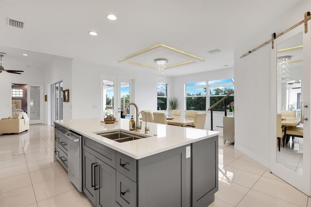 For Sale: $1,300,000 (5 beds, 4 baths, 3552 Square Feet)