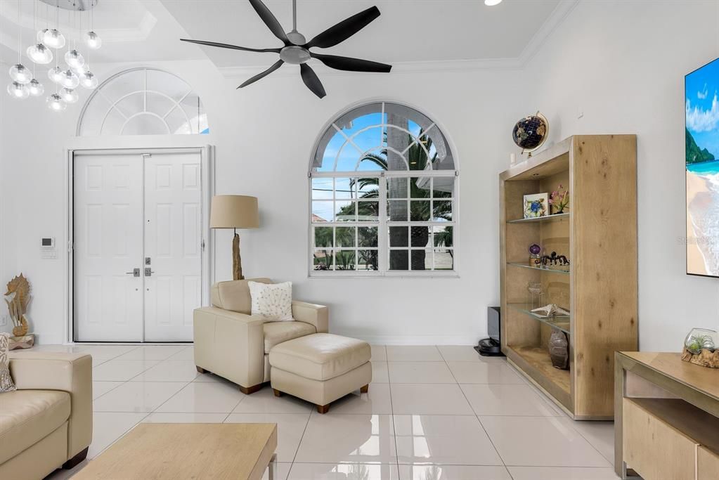 For Sale: $1,300,000 (5 beds, 4 baths, 3552 Square Feet)
