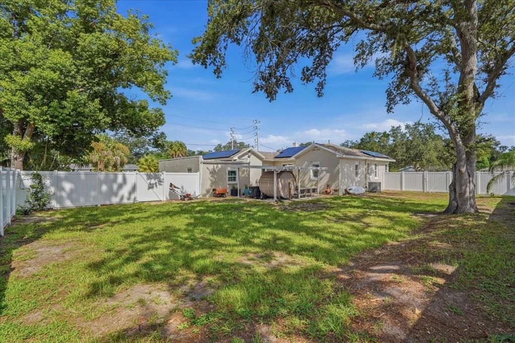 For Sale: $650,000 (3 beds, 3 baths, 1507 Square Feet)