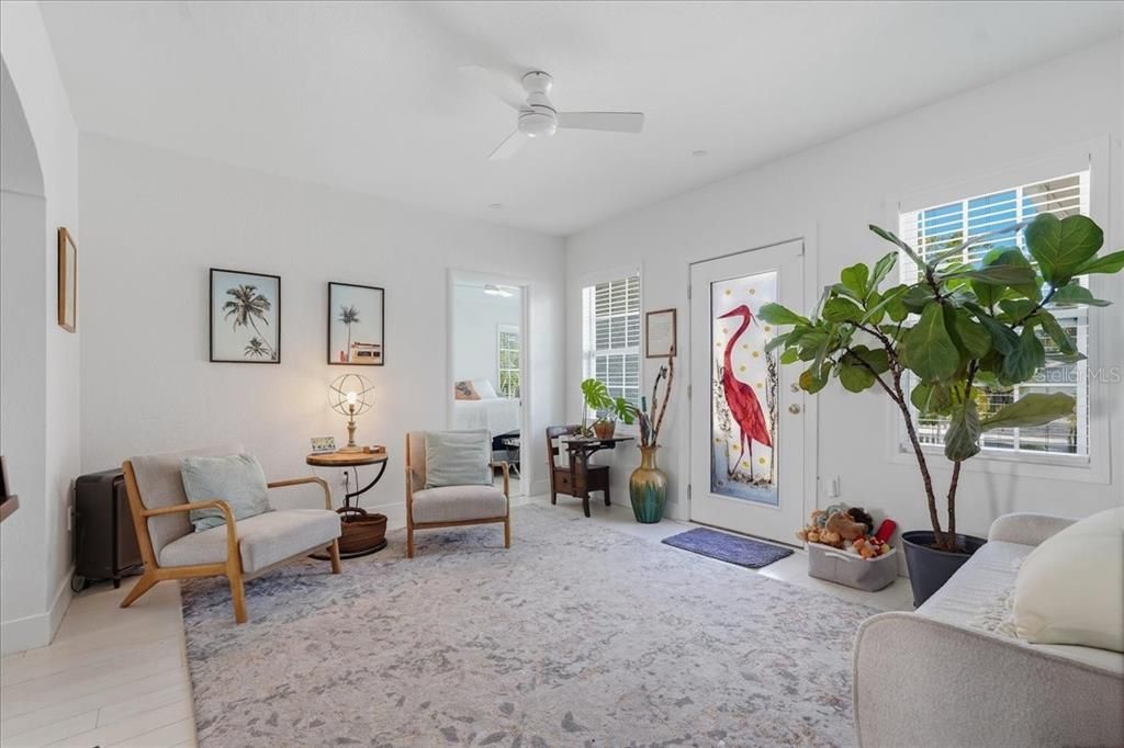 For Sale: $650,000 (3 beds, 3 baths, 1507 Square Feet)
