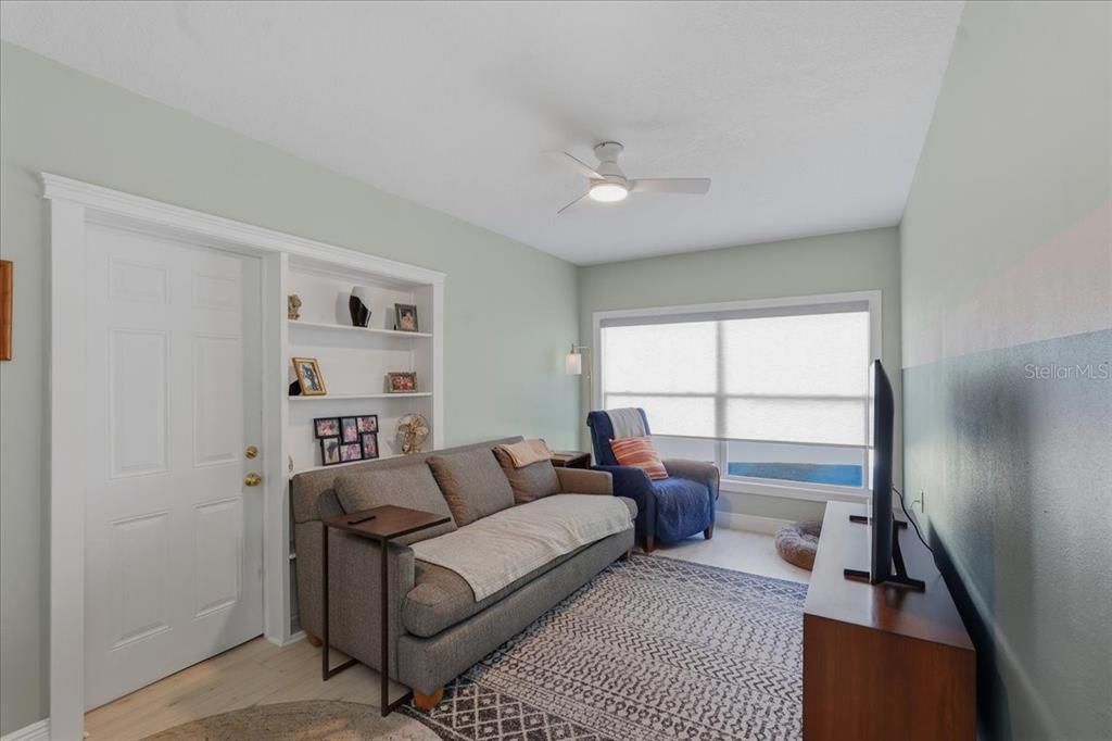 For Sale: $650,000 (3 beds, 3 baths, 1507 Square Feet)
