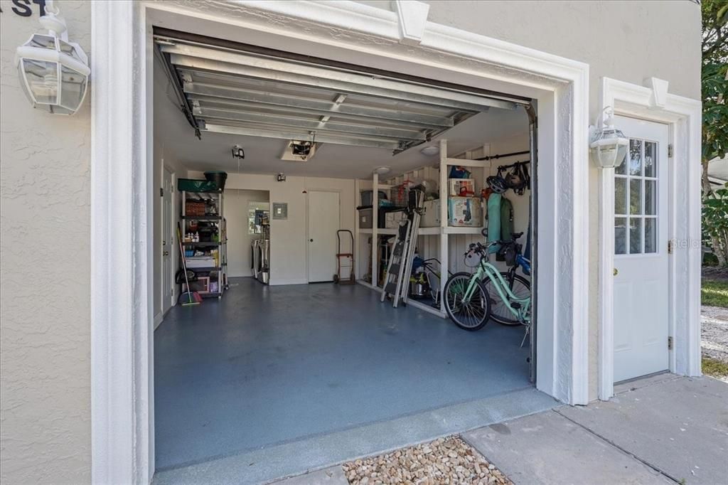 For Sale: $650,000 (3 beds, 3 baths, 1507 Square Feet)