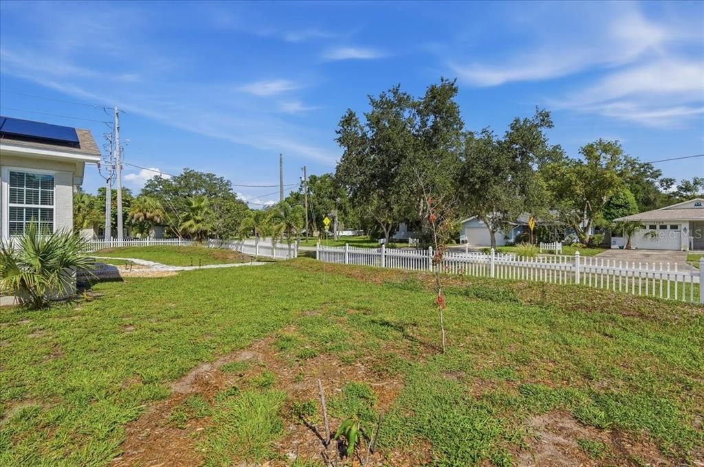 For Sale: $650,000 (3 beds, 3 baths, 1507 Square Feet)