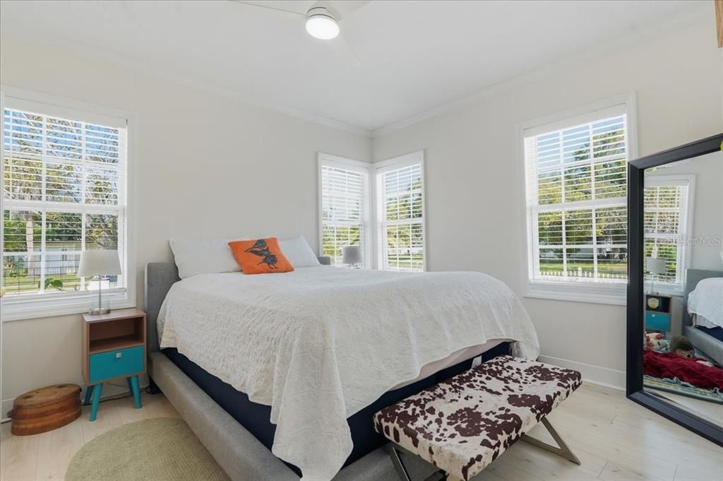For Sale: $650,000 (3 beds, 3 baths, 1507 Square Feet)