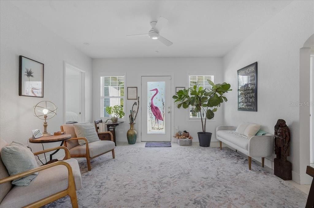 For Sale: $650,000 (3 beds, 3 baths, 1507 Square Feet)
