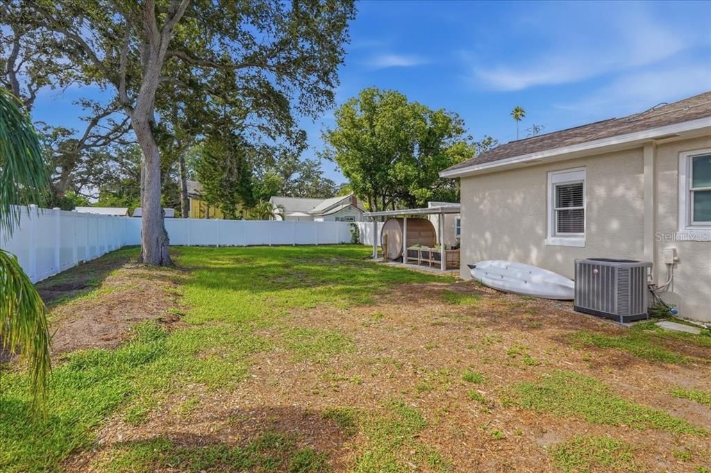 For Sale: $650,000 (3 beds, 3 baths, 1507 Square Feet)