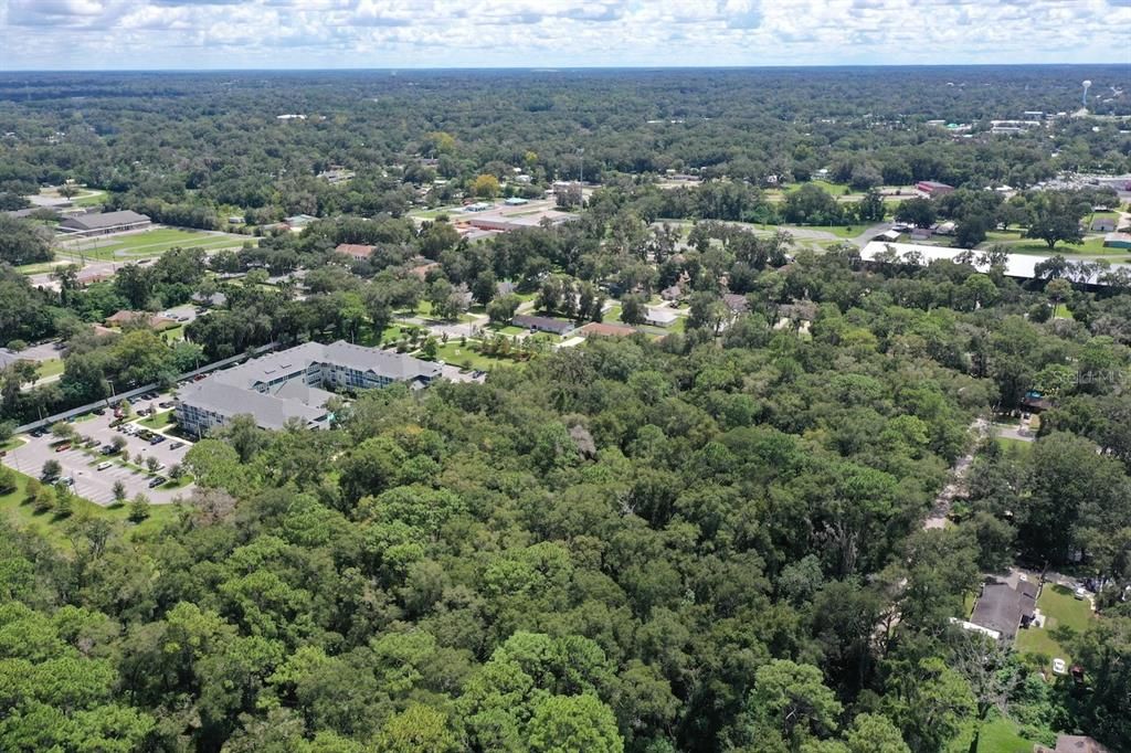 待售: $800,000 (7.01 acres)
