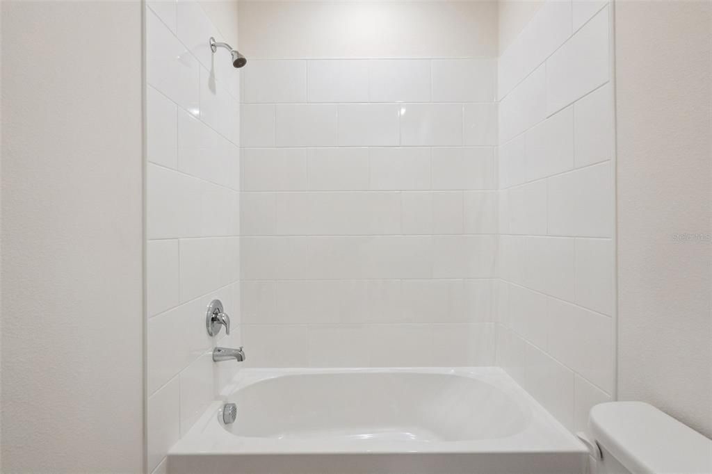 На продажу: $475,990 (4 спален, 3 ванн, 2020 Квадратных фут)
