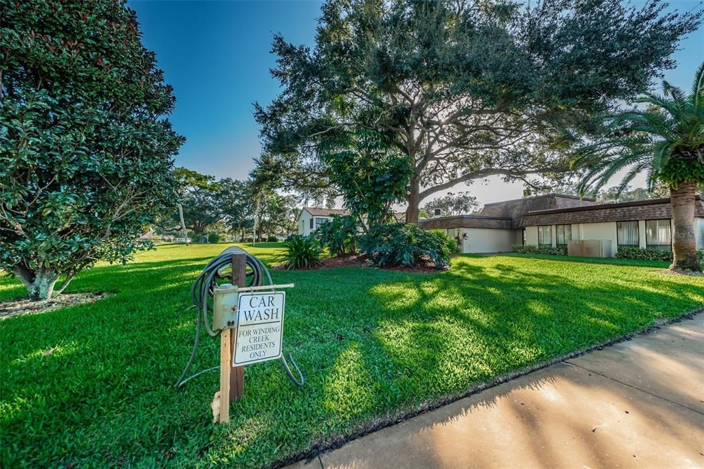 For Sale: $115,000 (1 beds, 1 baths, 679 Square Feet)