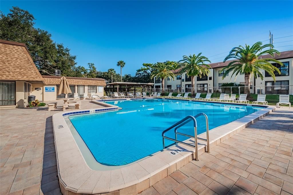For Sale: $115,000 (1 beds, 1 baths, 679 Square Feet)