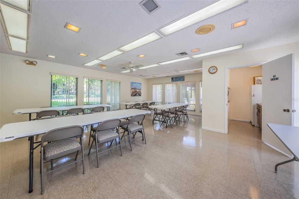 For Sale: $115,000 (1 beds, 1 baths, 679 Square Feet)