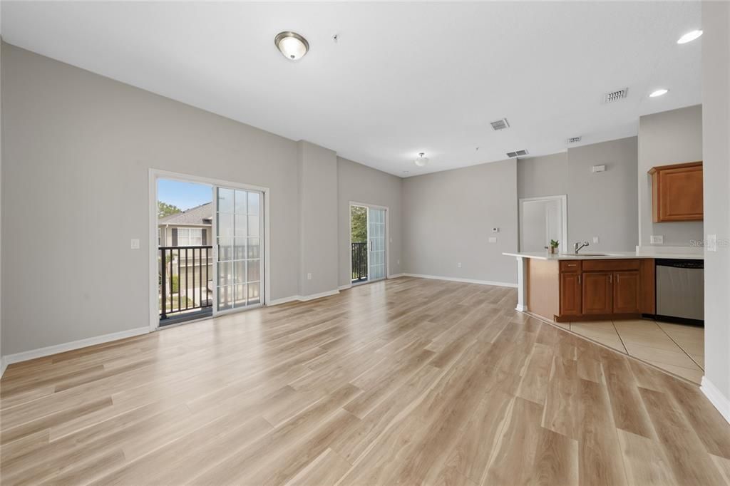В аренду: $2,095 (2 спален, 2 ванн, 1200 Квадратных фут)