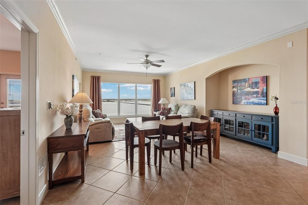 En Venta: $439,000 (2 camas, 2 baños, 1575 Pies cuadrados)