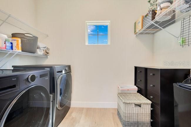 For Rent: $5,800 (5 beds, 4 baths, 3561 Square Feet)