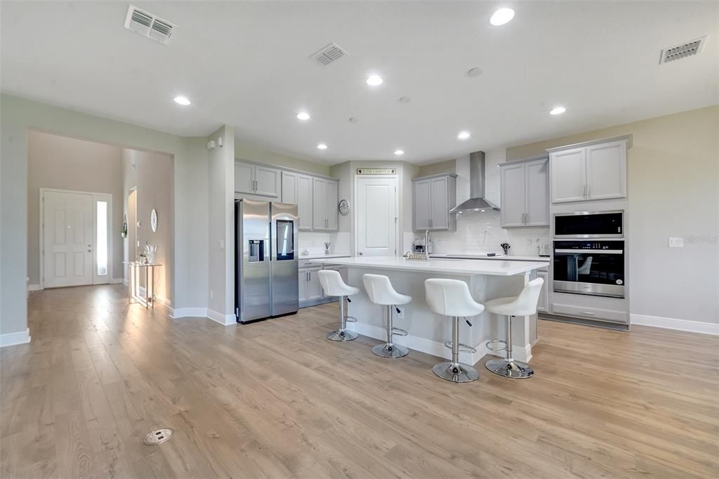 For Sale: $699,900 (4 beds, 3 baths, 2843 Square Feet)