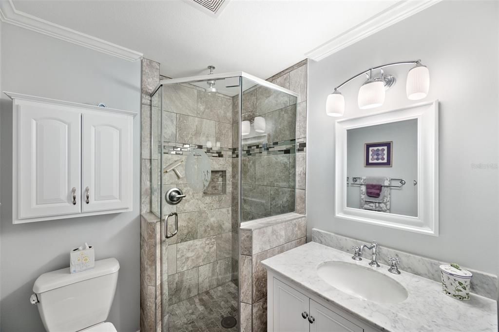 For Sale: $389,000 (2 beds, 2 baths, 1024 Square Feet)