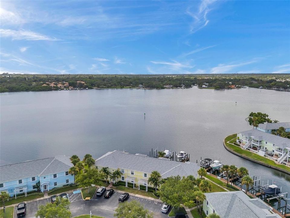 For Sale: $389,000 (2 beds, 2 baths, 1024 Square Feet)