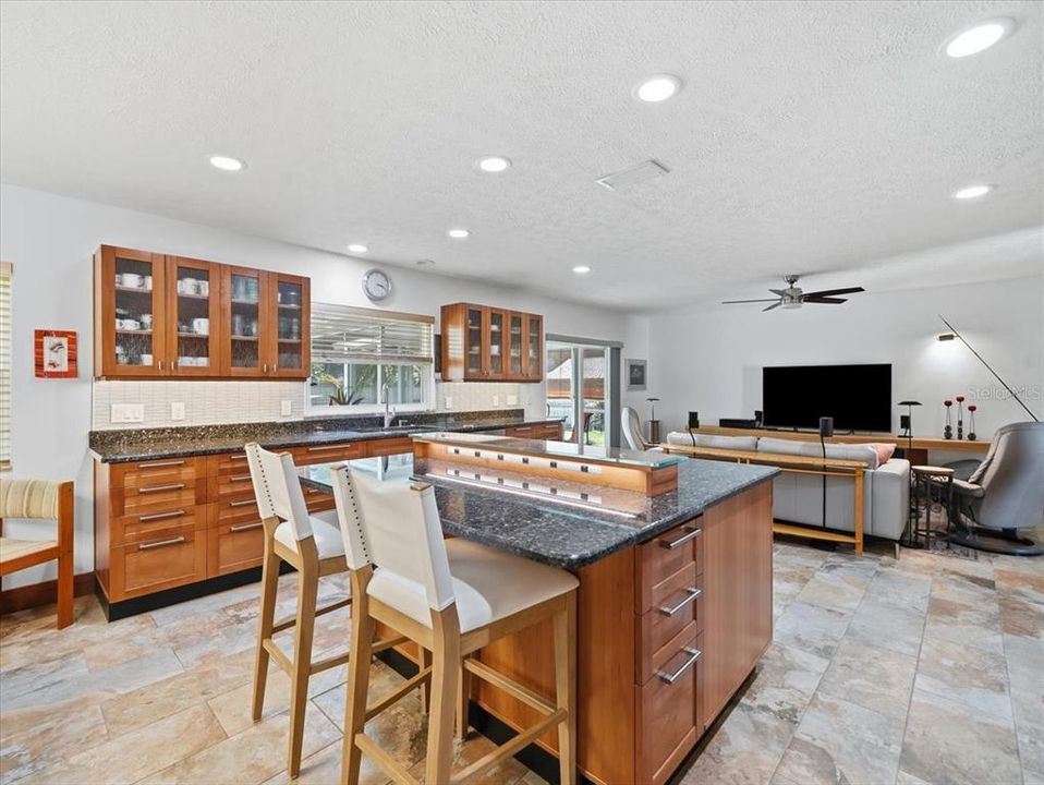For Sale: $700,000 (3 beds, 2 baths, 1721 Square Feet)