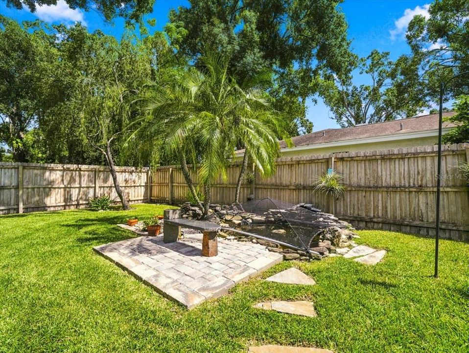 For Sale: $700,000 (3 beds, 2 baths, 1721 Square Feet)