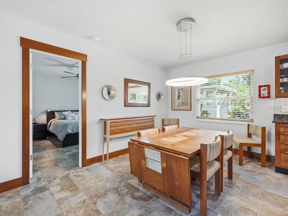 For Sale: $700,000 (3 beds, 2 baths, 1721 Square Feet)