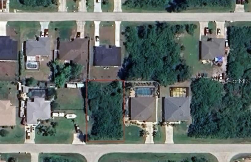На продажу: $26,000 (0.23 acres)
