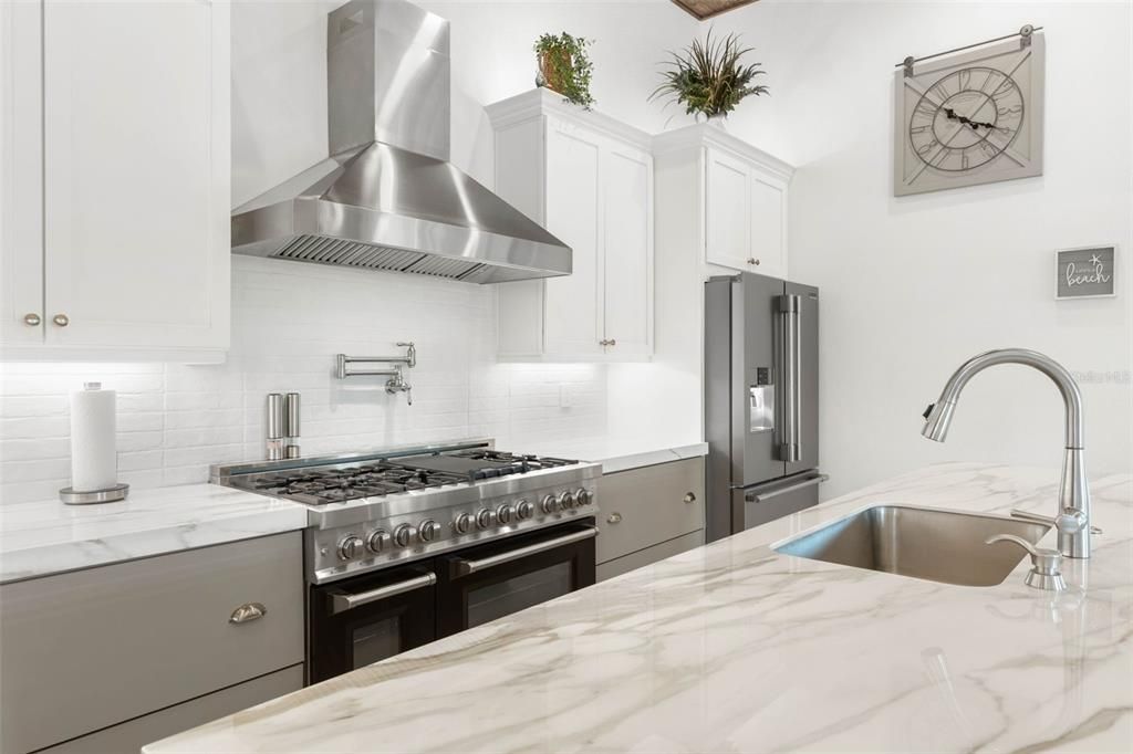 En Venta: $865,000 (3 camas, 2 baños, 2020 Pies cuadrados)