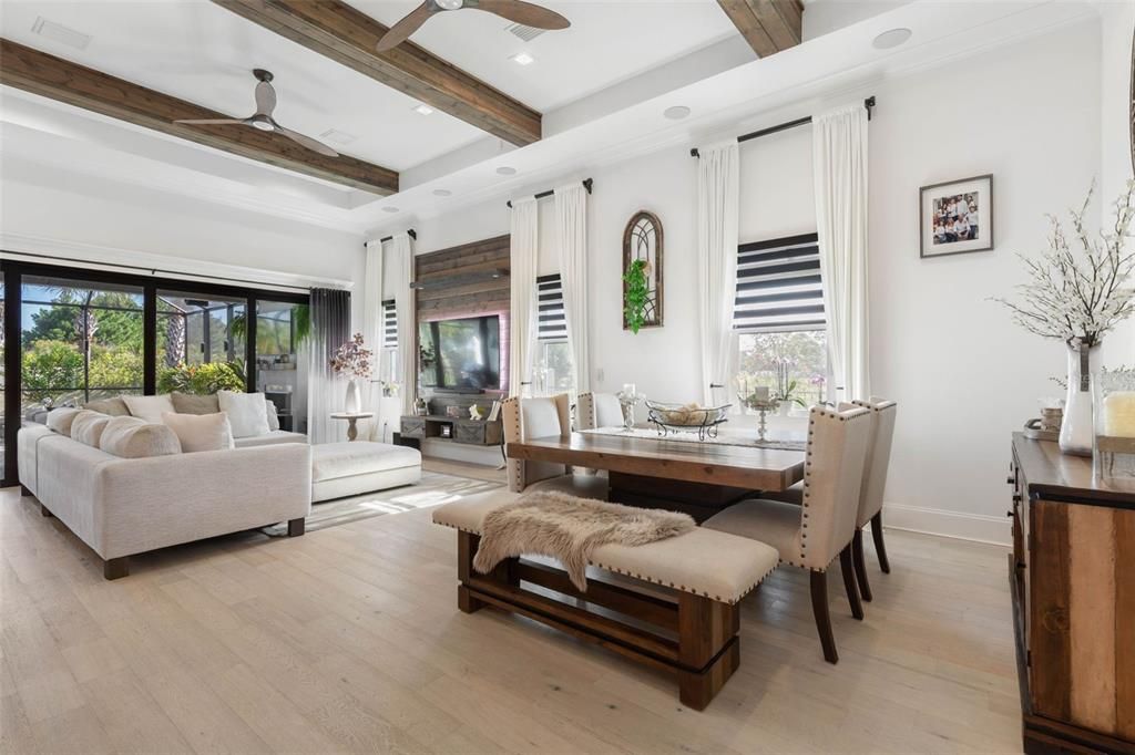En Venta: $865,000 (3 camas, 2 baños, 2020 Pies cuadrados)