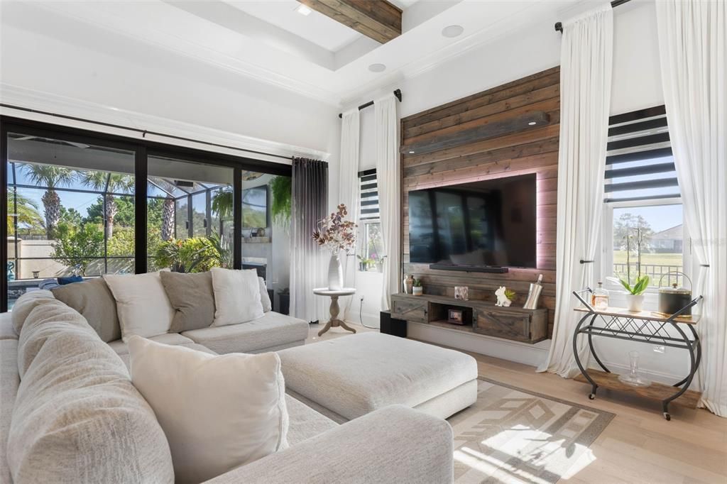 En Venta: $865,000 (3 camas, 2 baños, 2020 Pies cuadrados)