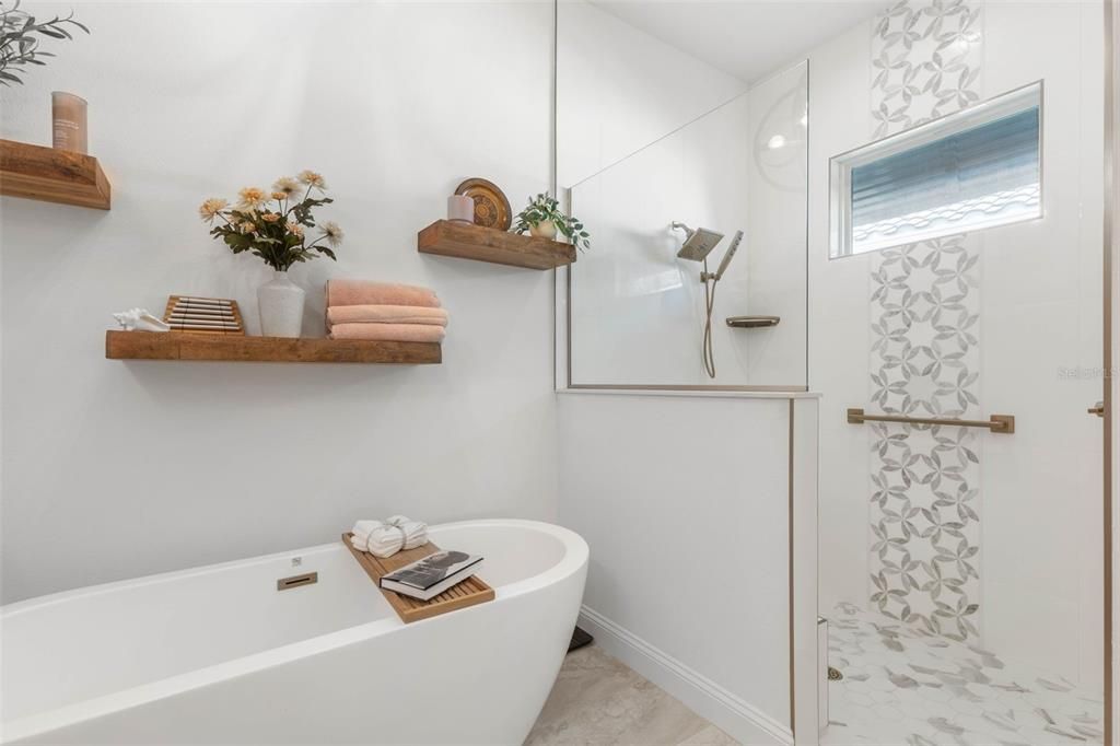 En Venta: $865,000 (3 camas, 2 baños, 2020 Pies cuadrados)