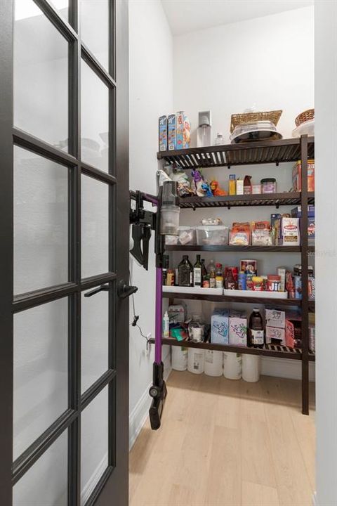 En Venta: $865,000 (3 camas, 2 baños, 2020 Pies cuadrados)