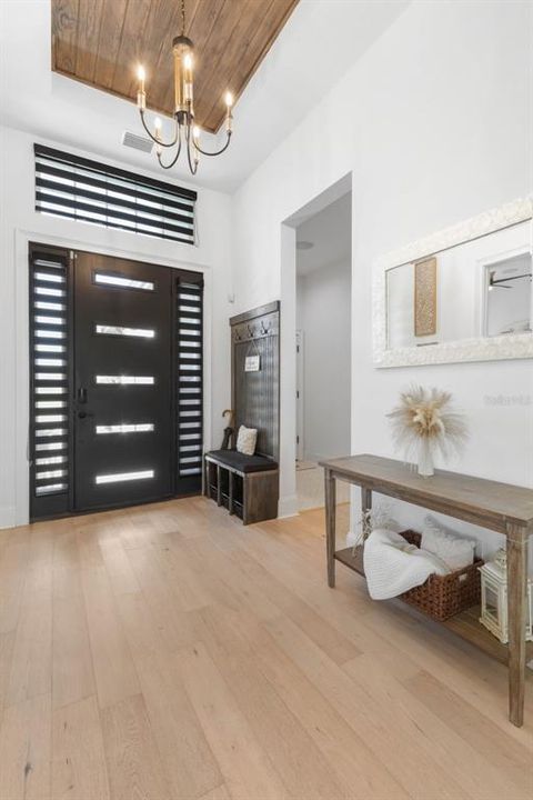 En Venta: $865,000 (3 camas, 2 baños, 2020 Pies cuadrados)