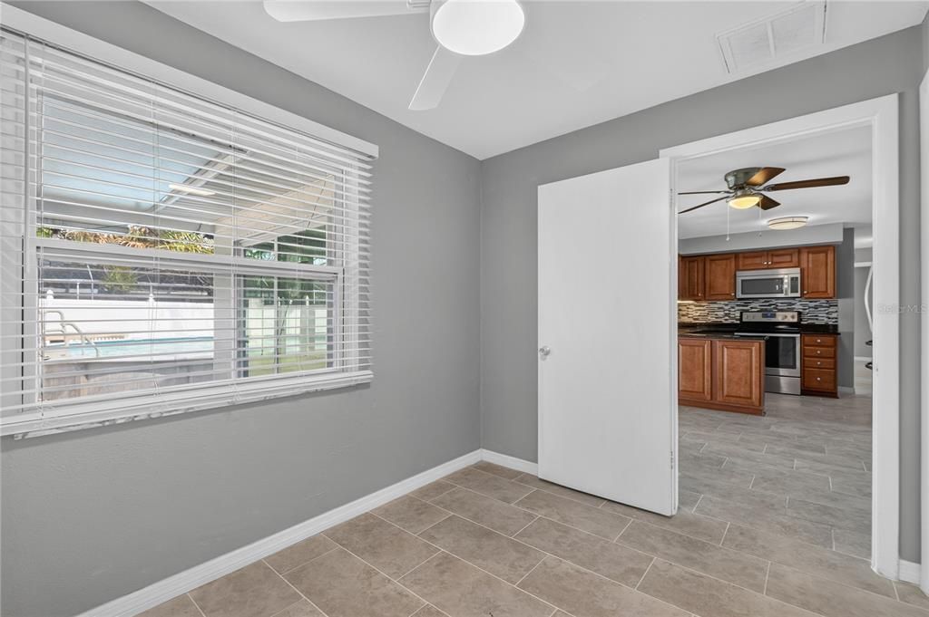 For Sale: $420,000 (3 beds, 2 baths, 1280 Square Feet)