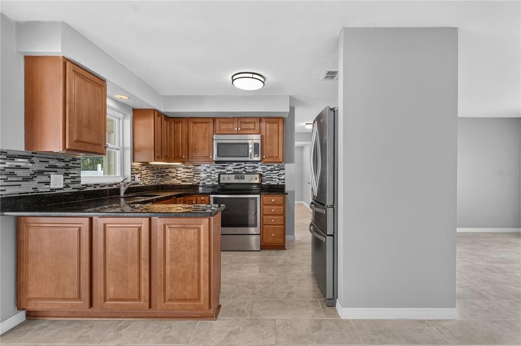 For Sale: $420,000 (3 beds, 2 baths, 1280 Square Feet)