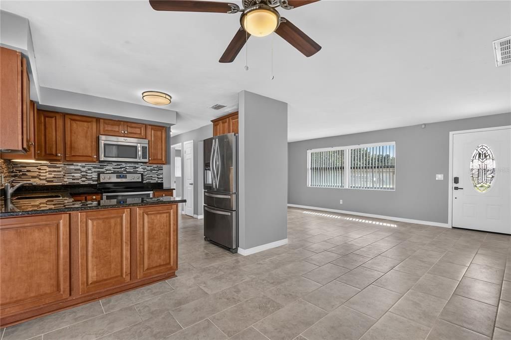 For Sale: $420,000 (3 beds, 2 baths, 1280 Square Feet)