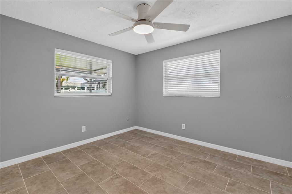 For Sale: $420,000 (3 beds, 2 baths, 1280 Square Feet)