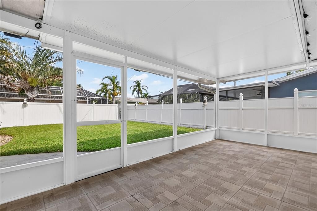 For Sale: $420,000 (3 beds, 2 baths, 1280 Square Feet)