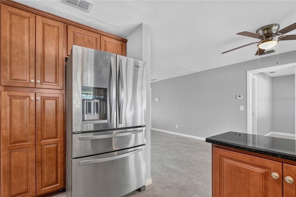 For Sale: $420,000 (3 beds, 2 baths, 1280 Square Feet)