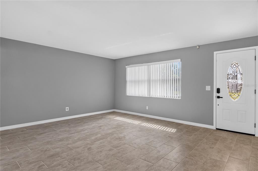 For Sale: $420,000 (3 beds, 2 baths, 1280 Square Feet)