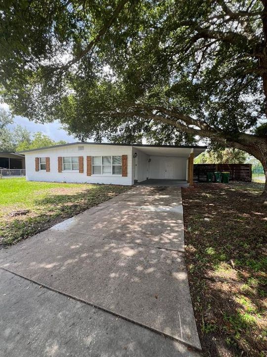 For Sale: $219,900 (3 beds, 1 baths, 1100 Square Feet)